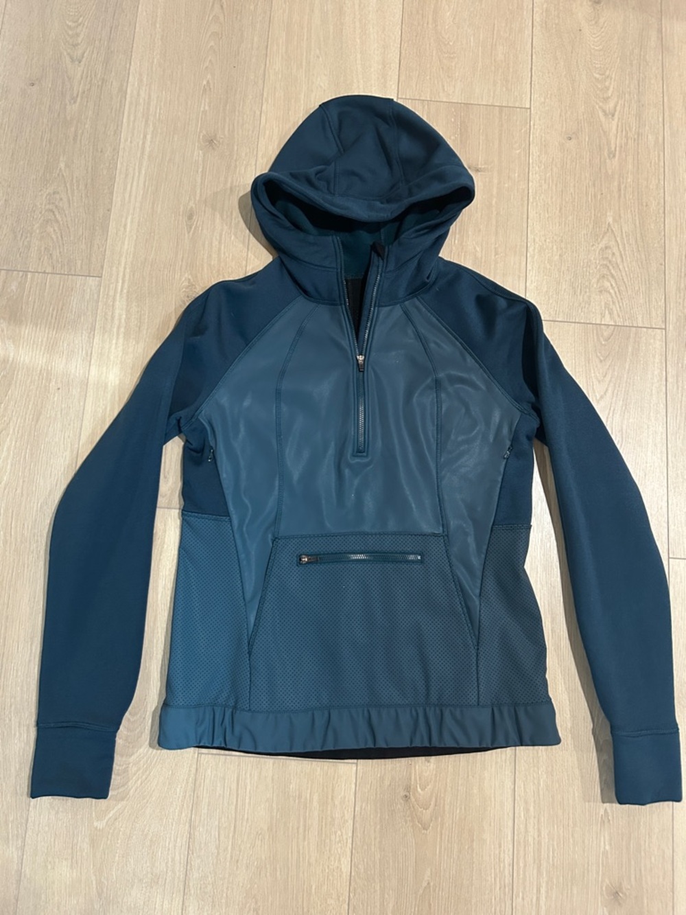 Lululemon Teal Reflective Half-Zip Hooded Pullover